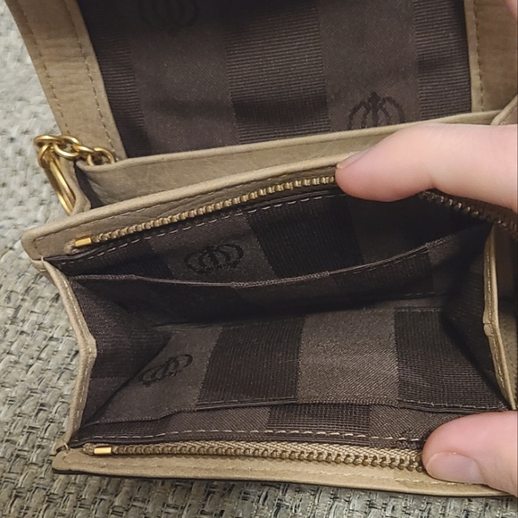 Vintage Juicy Couture Tan Leather Lock and Key Wallet - Picture 8 of 8